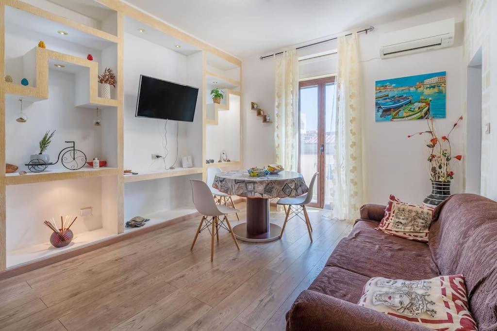Sirakousai Sweet Home Сиракуза Екстериор снимка